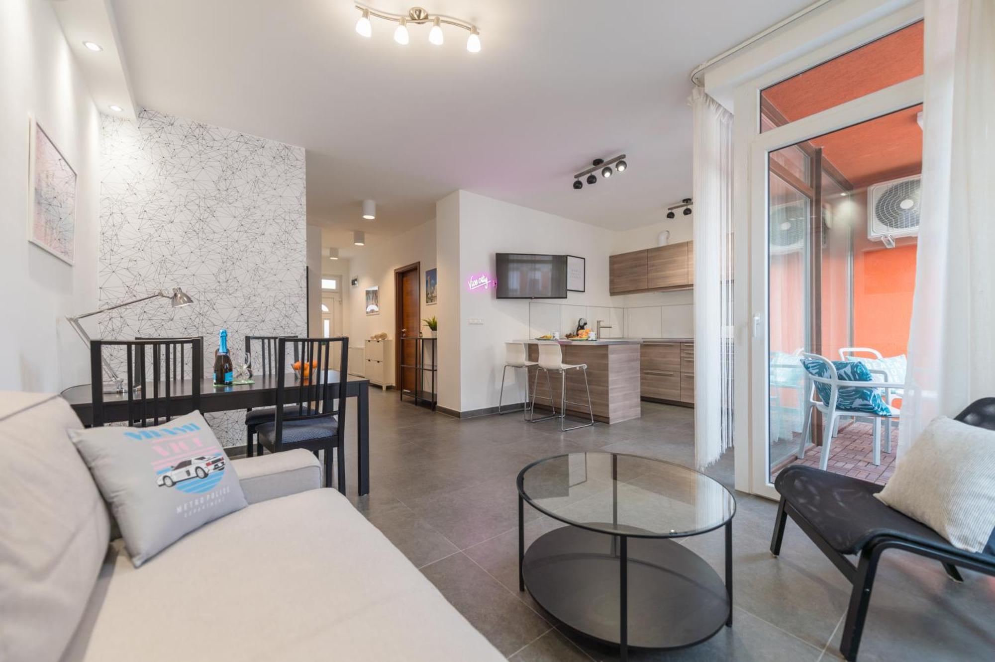 Miami Vice Apartment With Balcony بودابست المظهر الخارجي الصورة