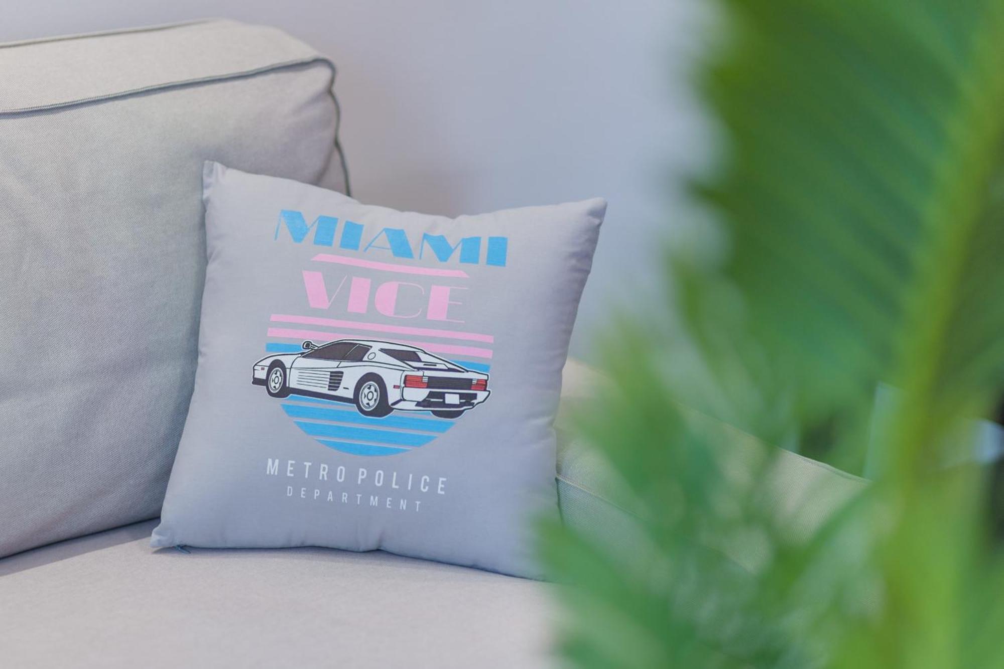 Miami Vice Apartment With Balcony بودابست المظهر الخارجي الصورة
