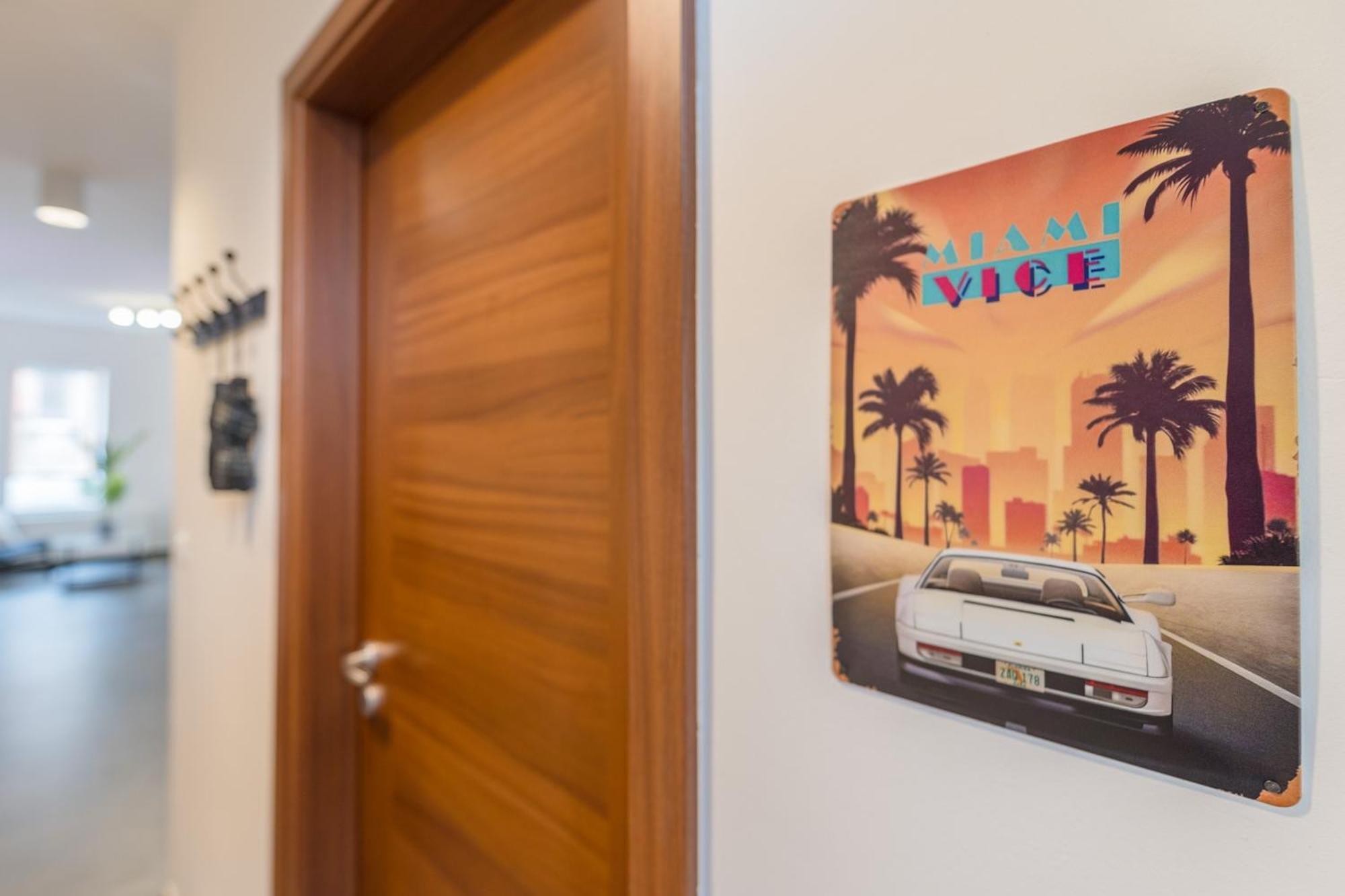 Miami Vice Apartment With Balcony بودابست المظهر الخارجي الصورة