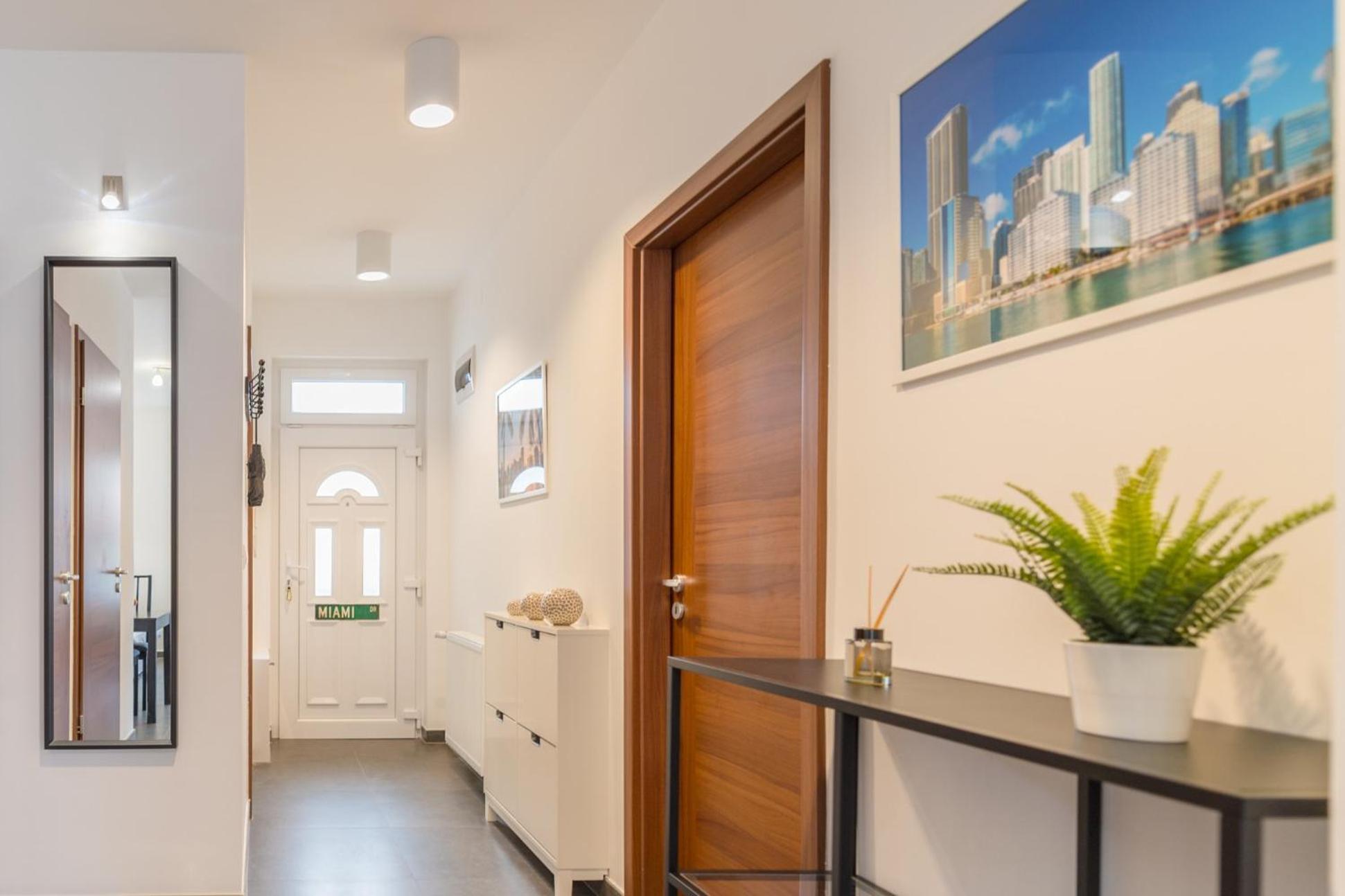Miami Vice Apartment With Balcony بودابست المظهر الخارجي الصورة