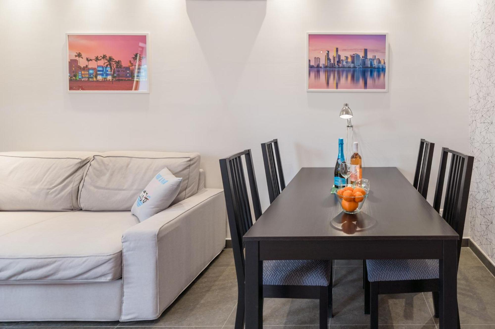 Miami Vice Apartment With Balcony بودابست المظهر الخارجي الصورة